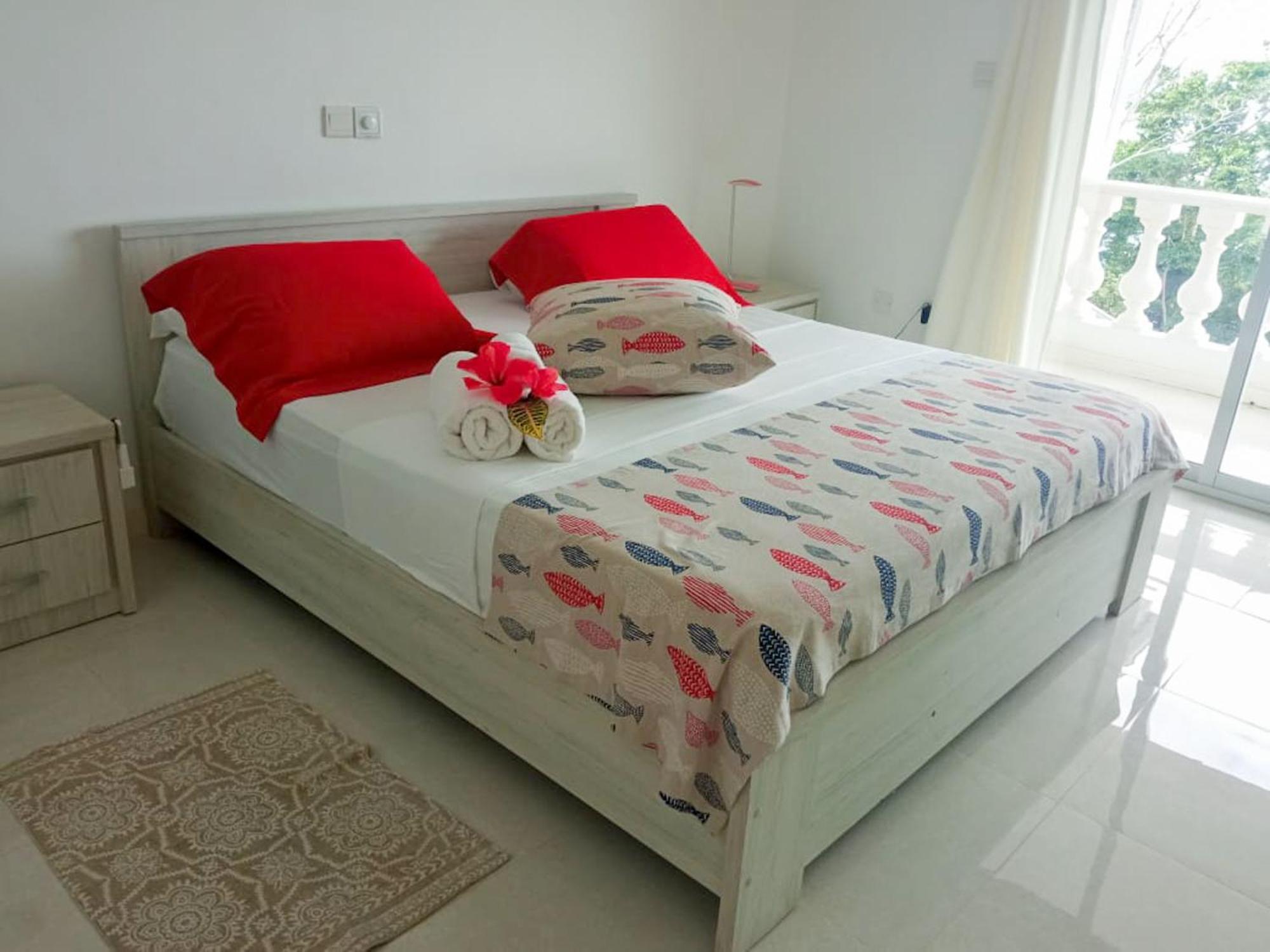 Reve Bleu Villa Glacis  Exterior photo